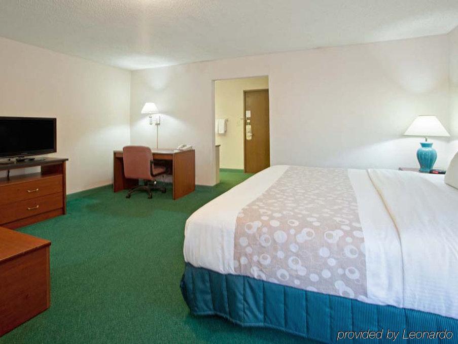 Delta Hotels By Marriott Indianapolis East Exterior photo