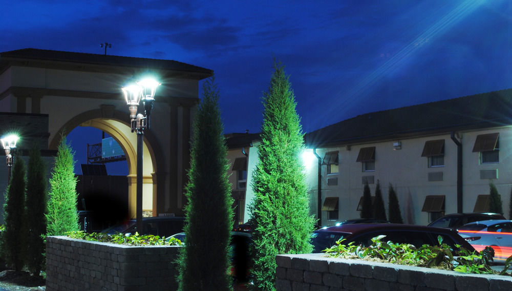 Delta Hotels By Marriott Indianapolis East Exterior photo